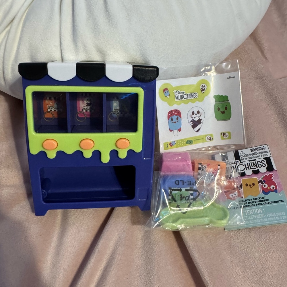 The Nightmare Before Christmas Disney Munchlings Micro Munch Vending Machine